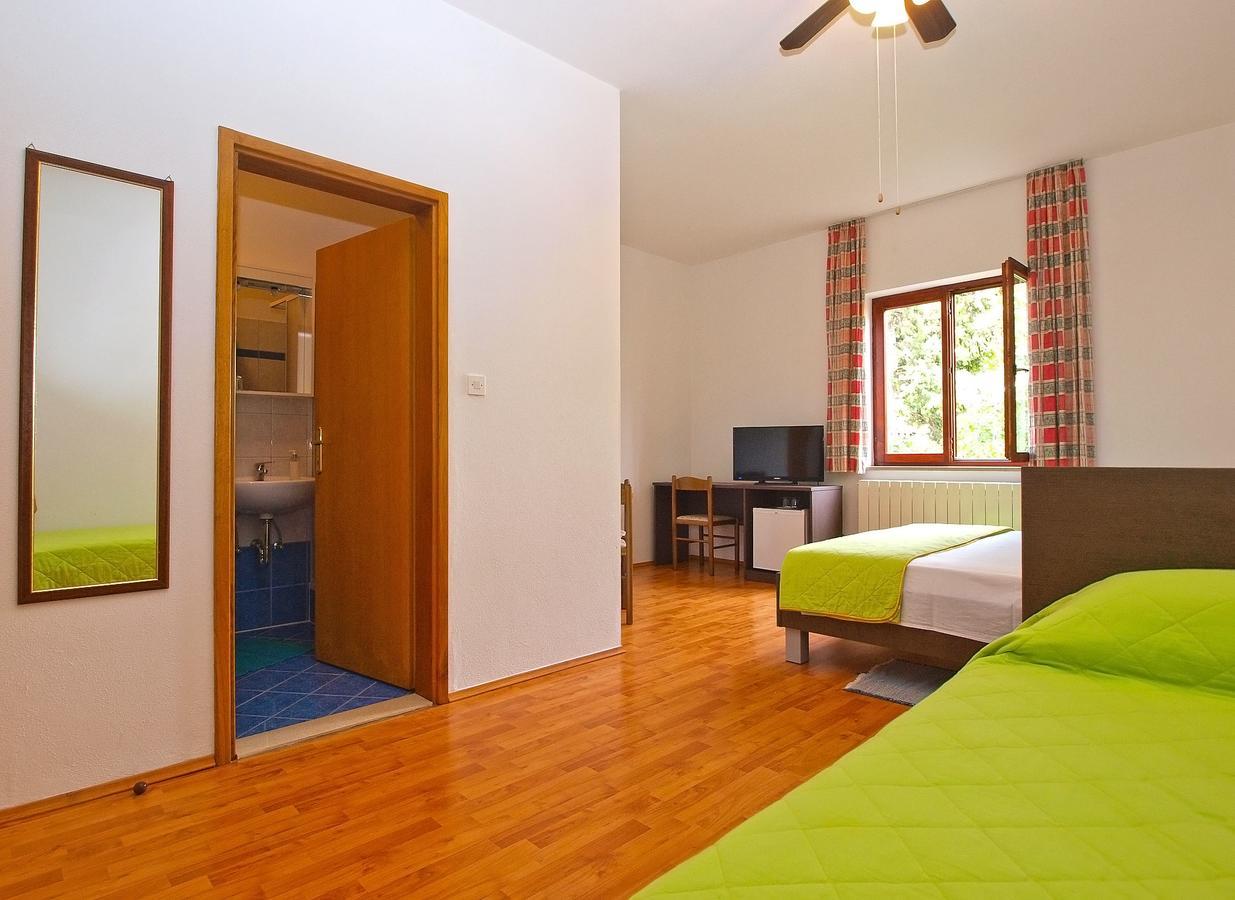 Rooms Ivica 1452 Fažana Eksteriør bilde
